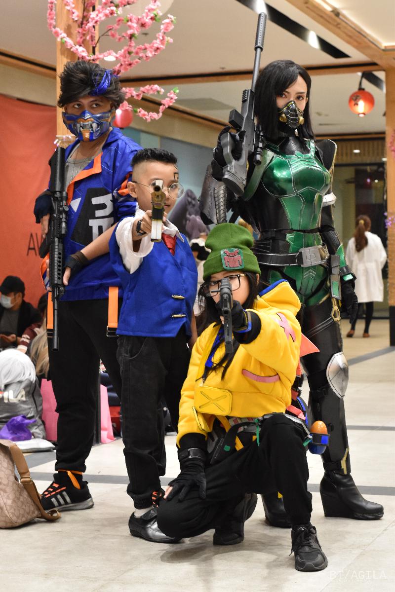 Cai-cai Cosplay Costumes